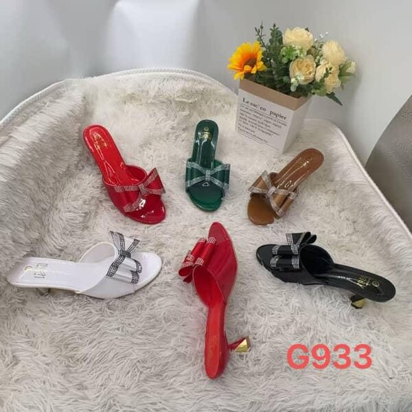 Mules élégantes à nœud