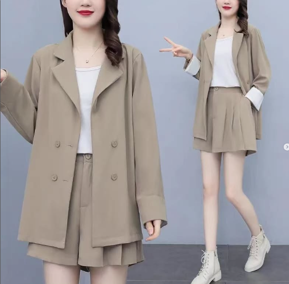 Двойка пиджак+шорты