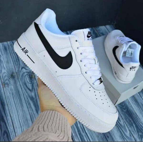 Nike Air Force blanches