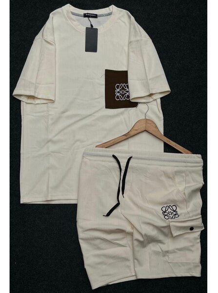 Ensemble T-shirt et short chic