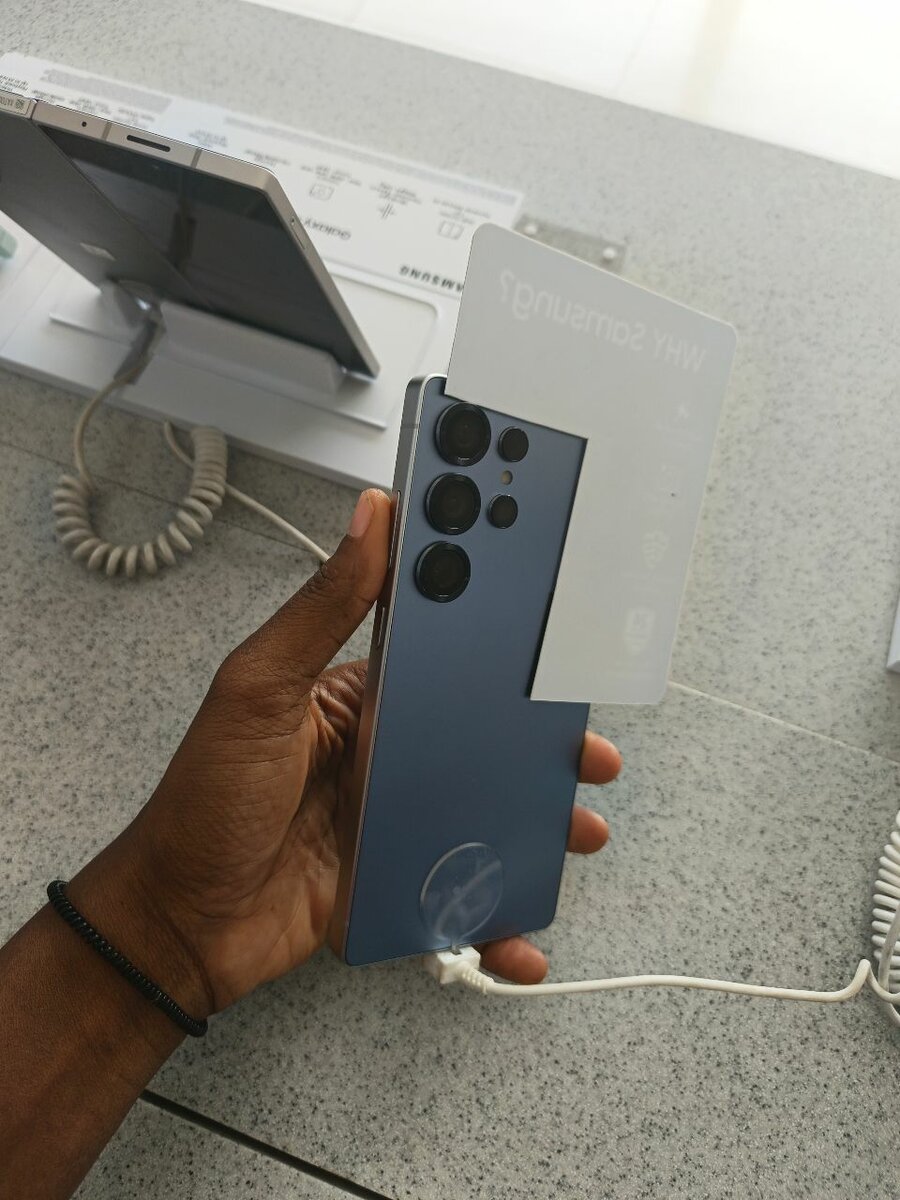 SAMSUNG GALAXY S25 ULTRA (256)