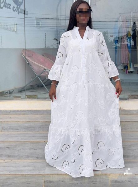 Robe longue brodée blanche élégante pour femme