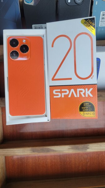 TECNO SPARK 20 PRO 256GB 16GB RAM PREMIÈRE COPIE DUBAÏ