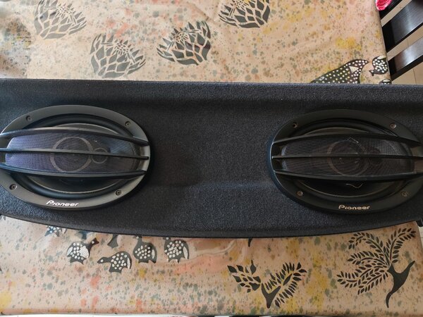 Complete used car audio system( pioneer speakers, Kenwood)