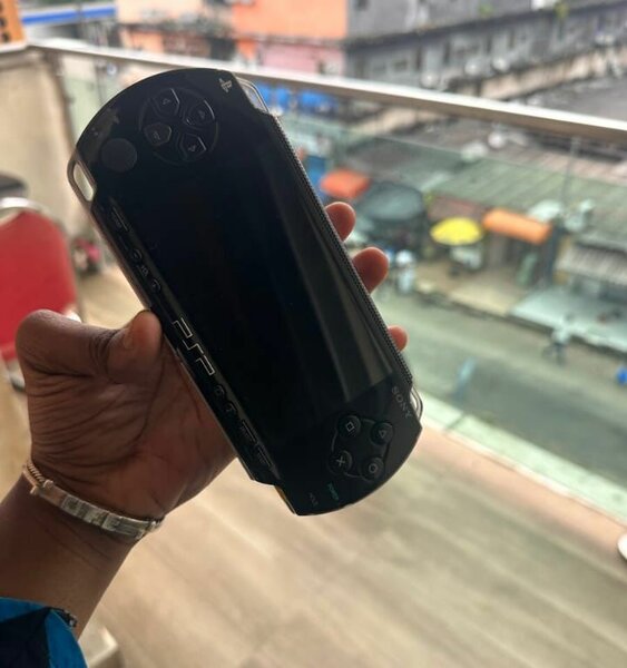 Console de jeu portable PSP 1000