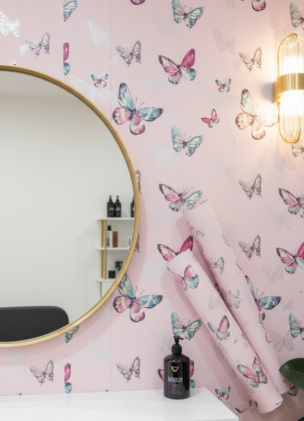 Papier peint papillons rose