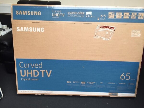 Téléviseur Samsung UHD 65"