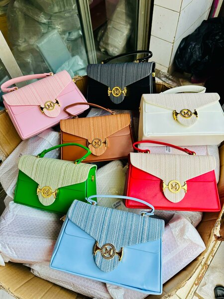 Sacs élégants en cuir