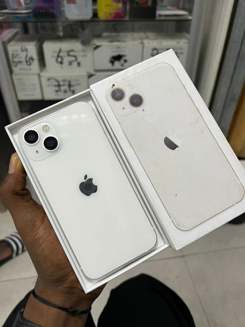 iPhone 13 128G tout passe propre