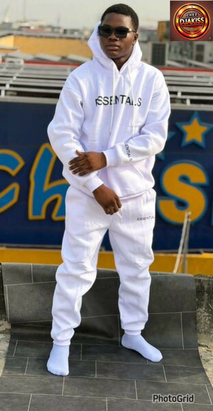 Sweat à capuche blanc