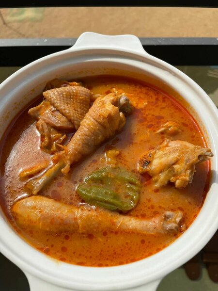 Soupe de poulet épicé