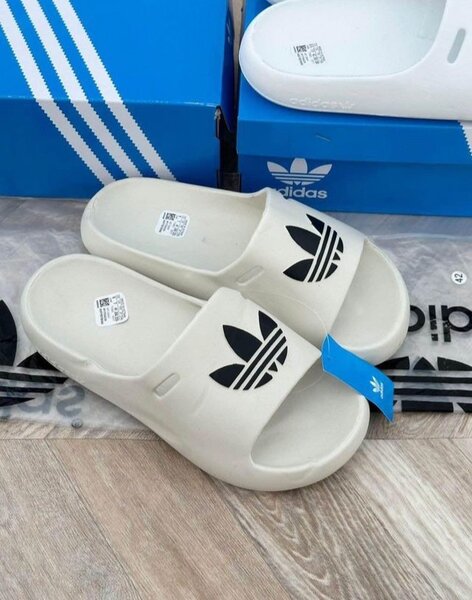 Sandales adidas