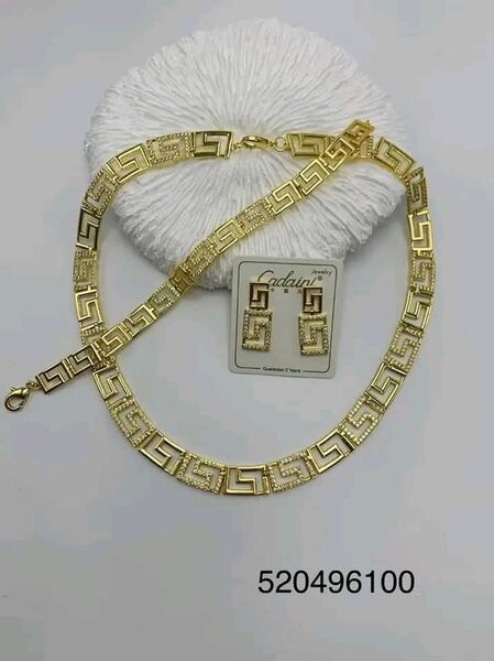 Parure de bijoux en plaqué or