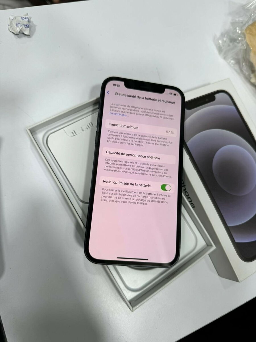 iPhone 12 64G très propre