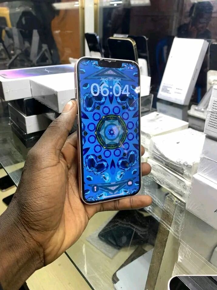 iPhone 13 128GB Rose