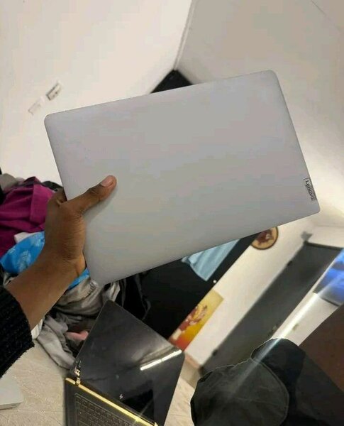 Ordinateur portable Lenovo 15"