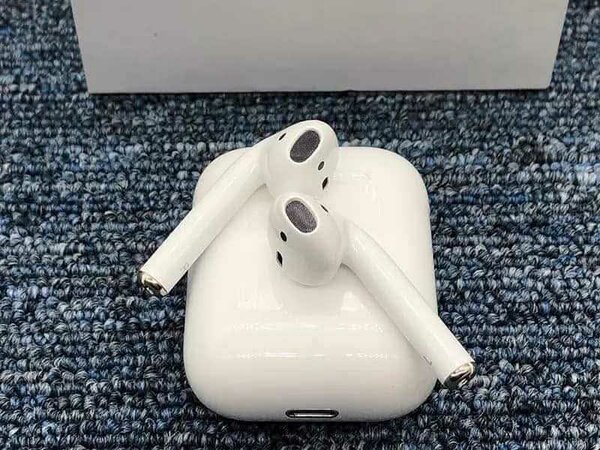 AirPods 2 version USA