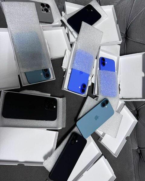 iphone 16 plus 128gb esim  unlocked