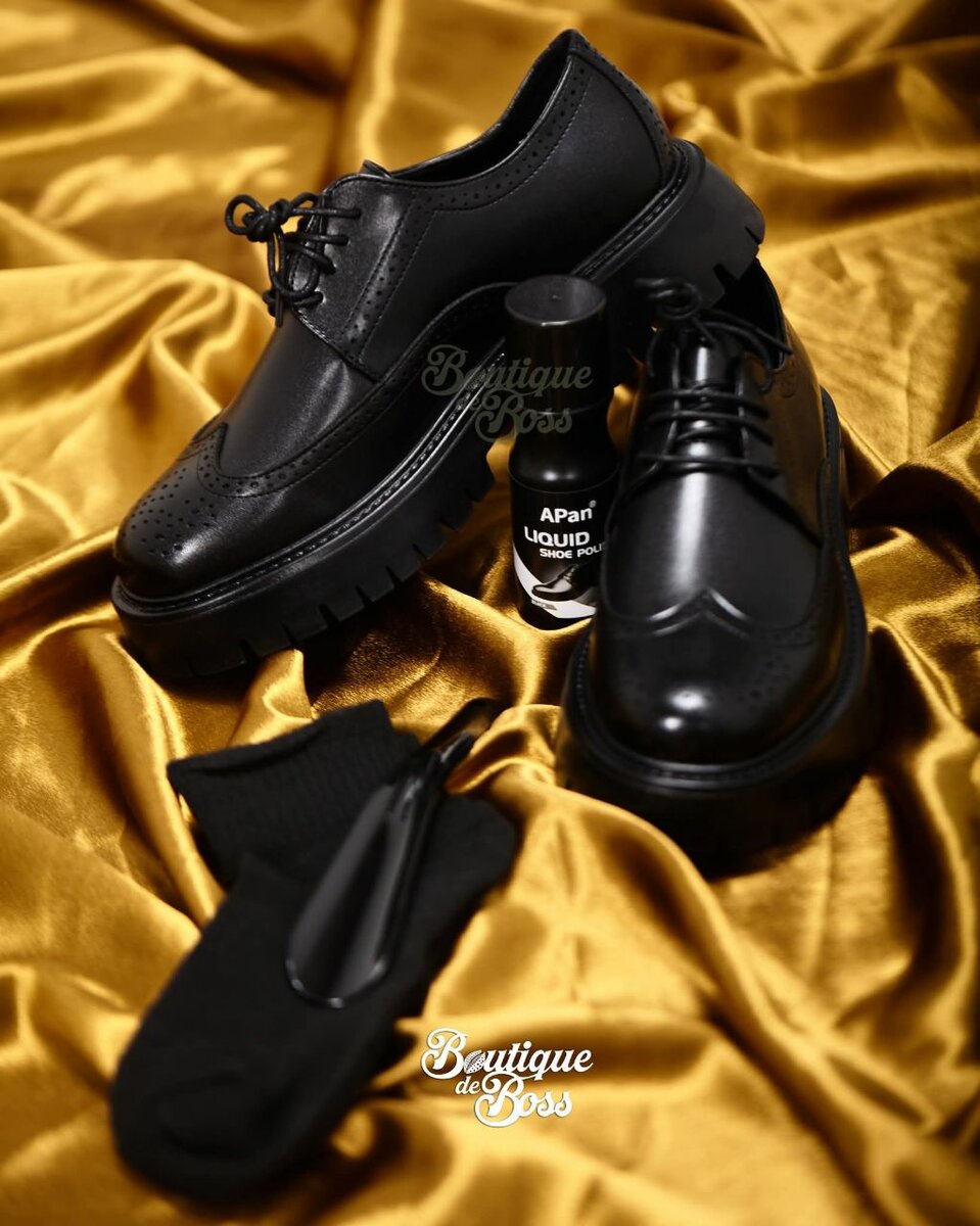 Chaussures habillées en cuir noir