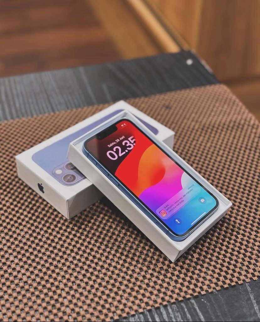 iPhone 13 128Go quasi neuf importé