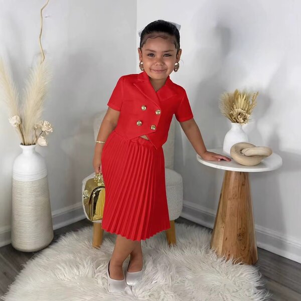 Robe rouge élégante fille