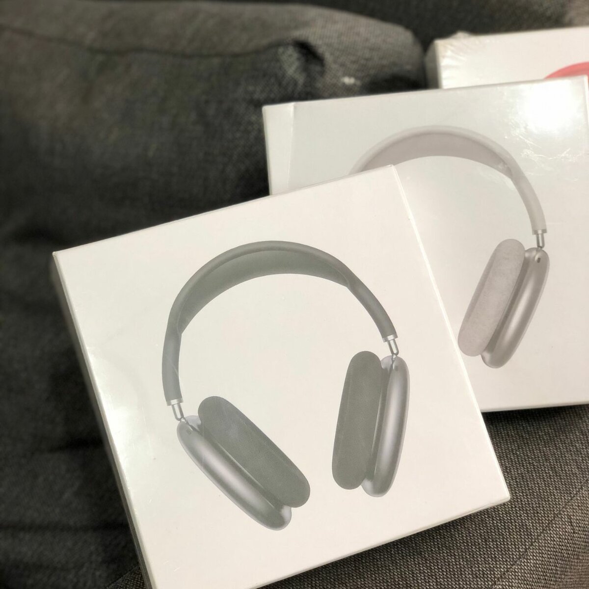 Head-mounted wireless headset ( with headphone sleeve)