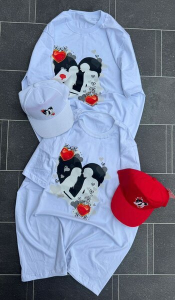 T-shirt et casquette pour couple