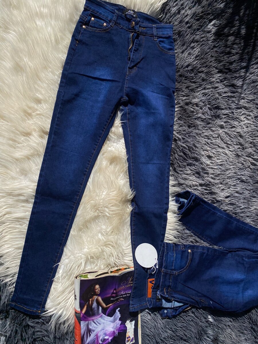 HIGH  WAISTED SKINNY JEANS