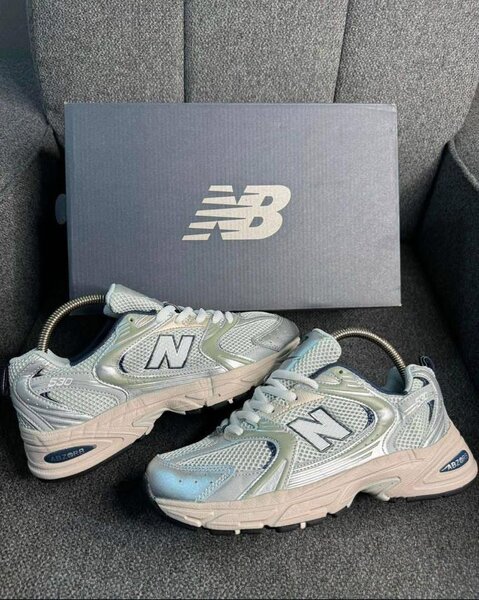 New Balance 530 / 2002R