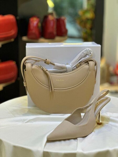 Sac à main et talons élégants