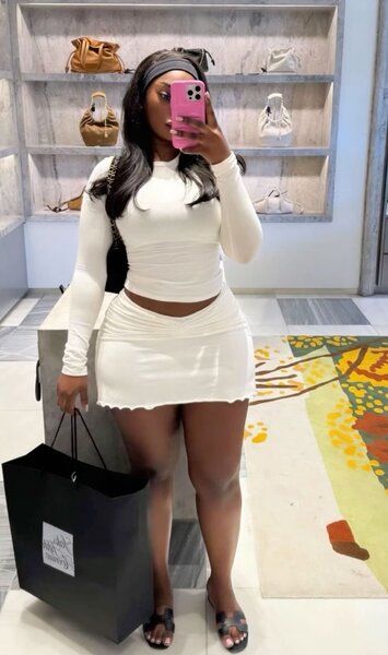 Robe moulante blanche élégante