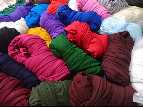 Écharpes en coton colorées