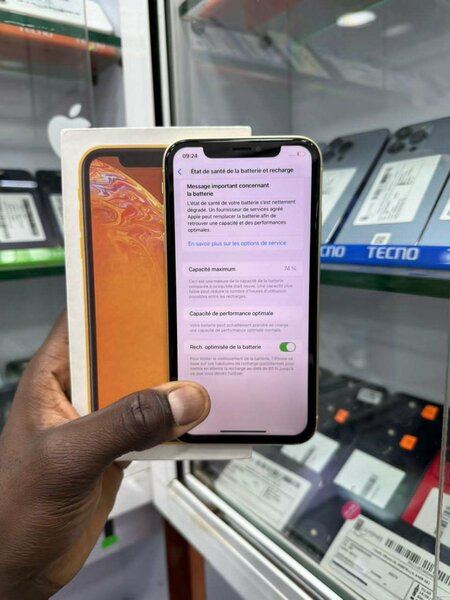 iPhone XR jaune