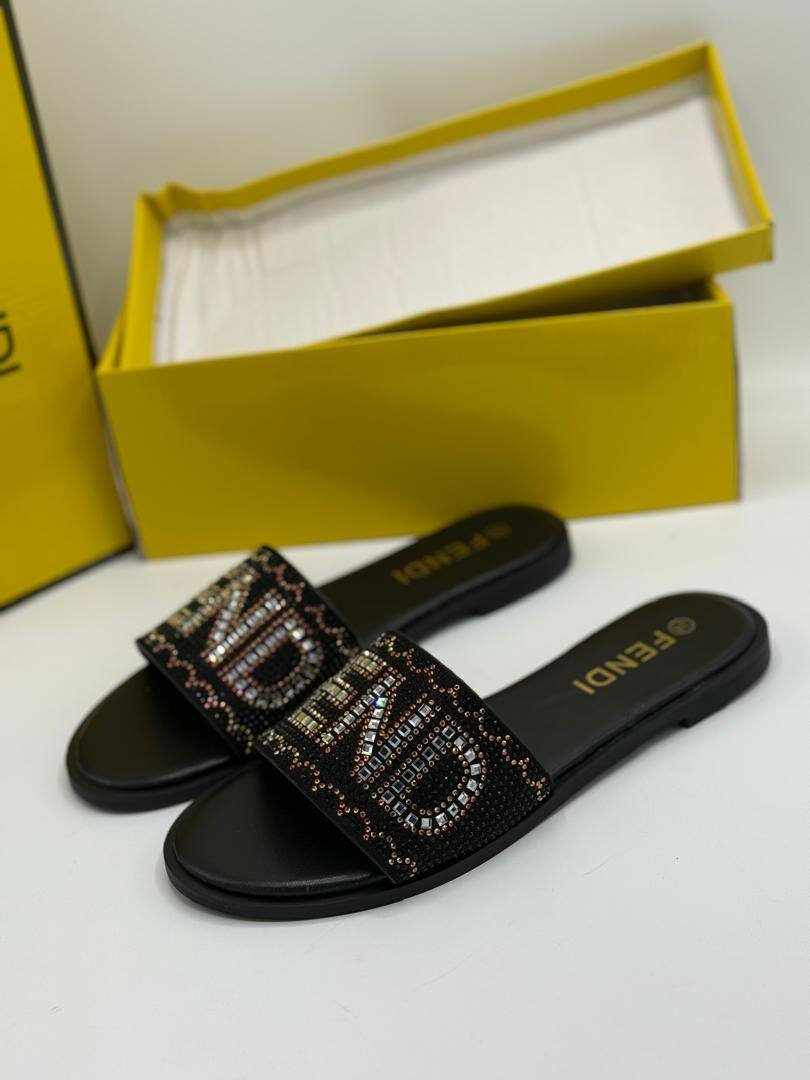 Fendi slippers