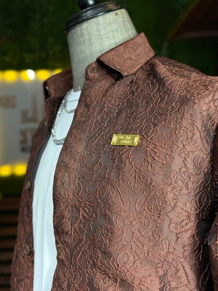 Chemise brodée chic marron