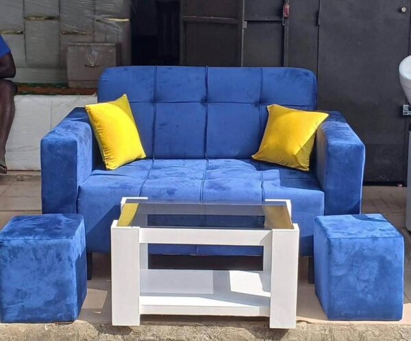 Canapé moderne avec poufs