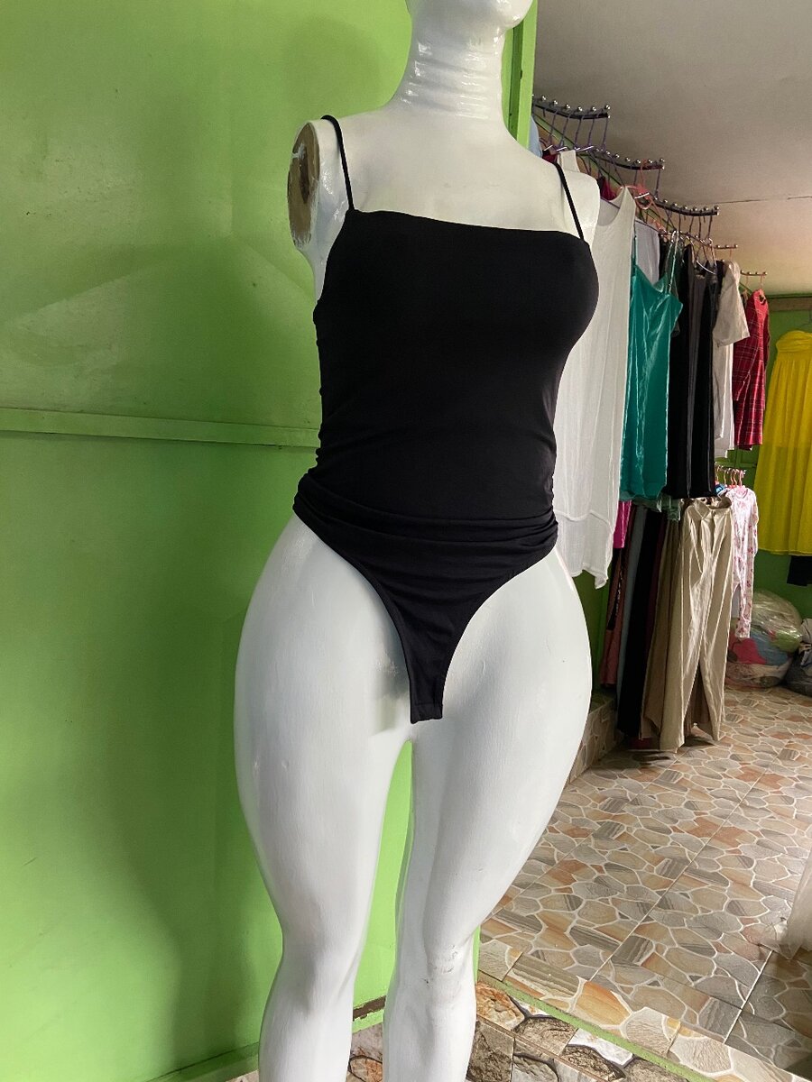 Body noir élégant pour femmes