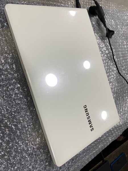 Samsung Ordinateur Portable Blanc