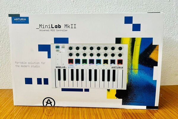 MINI PIANO POUR STUDIO D'ENREGISTREMENT