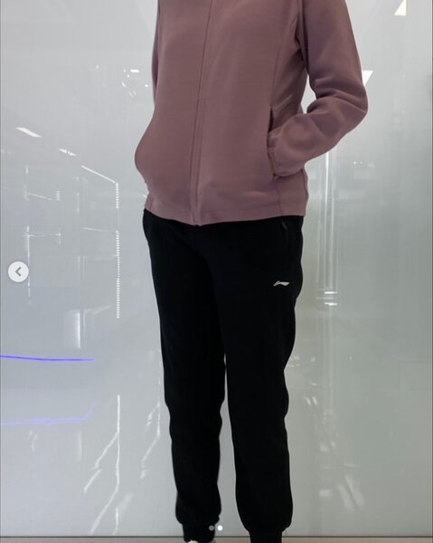 Женский спортивный костюм