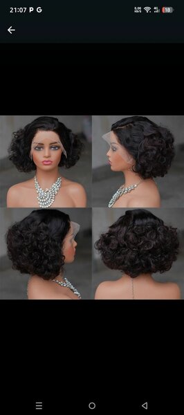 Perruque bouclée naturelle