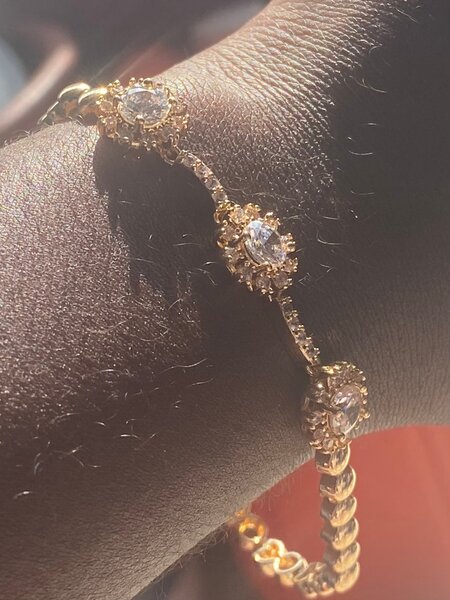 Bracelet en or et zircon