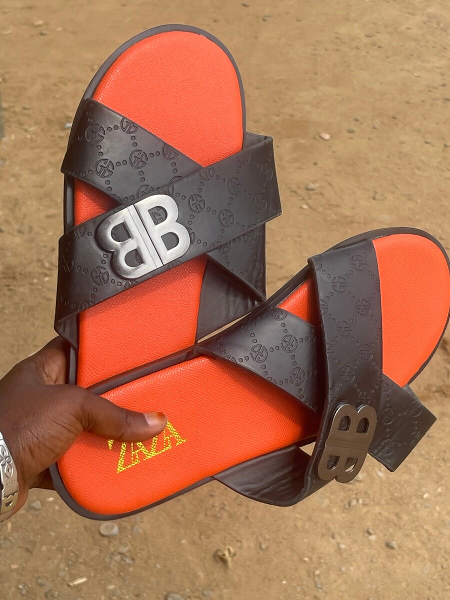 Sandales modernes homme