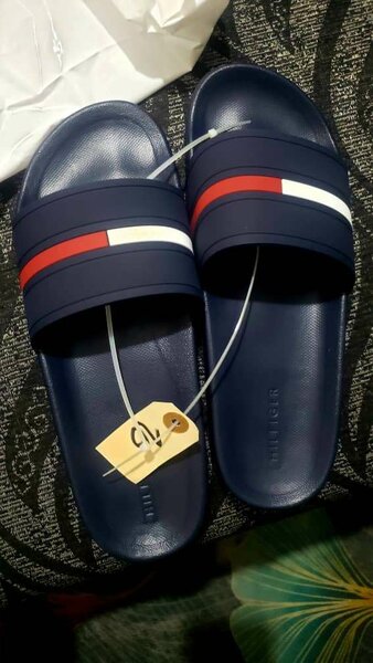 Tongs de plage homme style