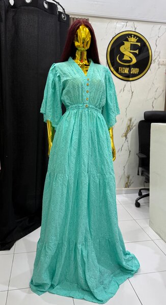 Robe longue en dentelle turquoise