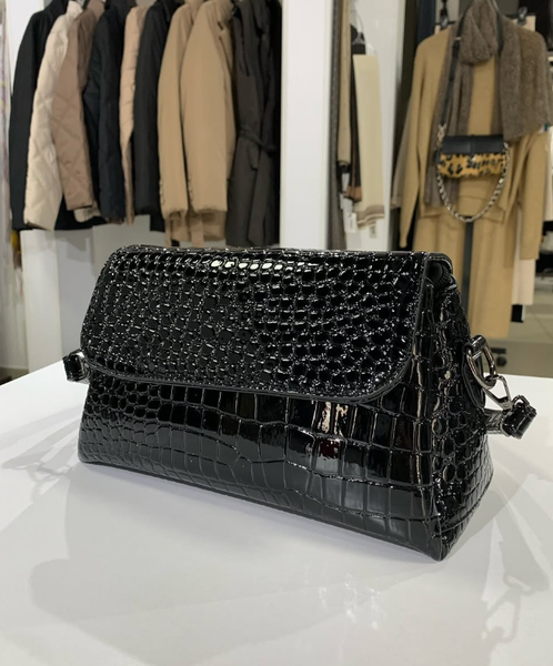 Аялдардын плечо сумкасы, Кара, лак, крокодилдин рельефи менен, жөнгө салынуучу курда