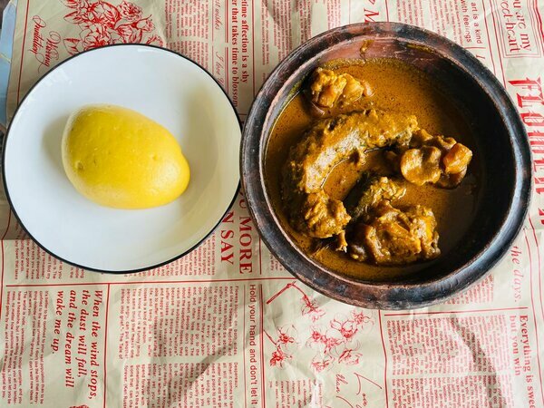 Foutou banane sauce graine