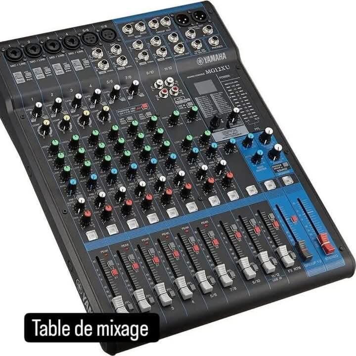 Table de mixage Yamaha MG12XU