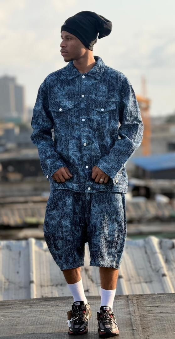 Ensemble en denim streetwear