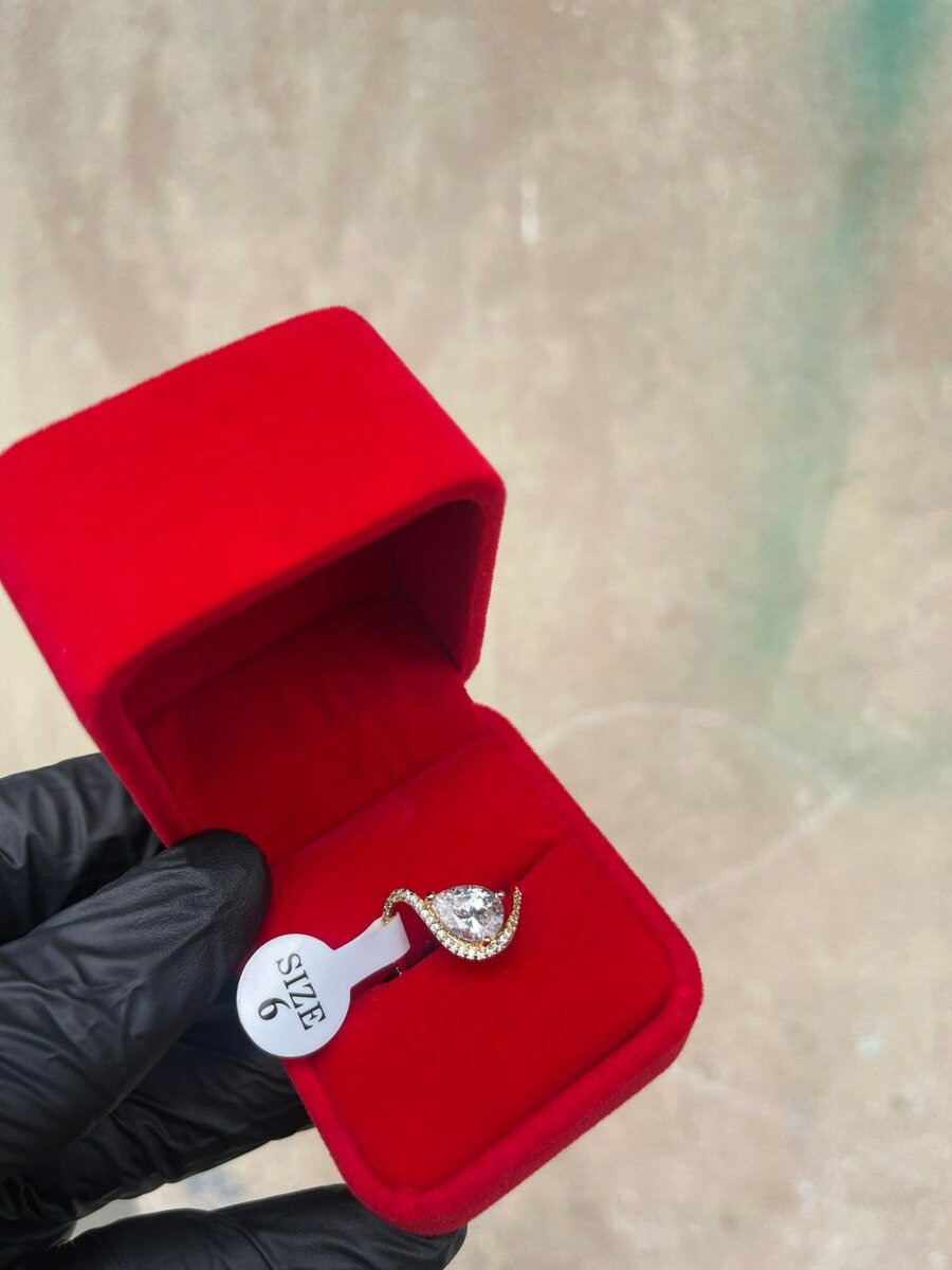 Bague en argent avec diamant